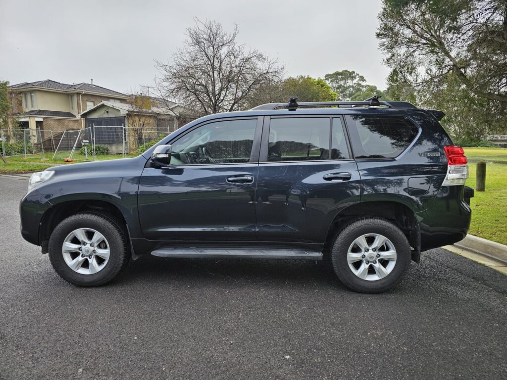 2009 Toyota Landcruiser Prado GRJ150R GXL Wagon 7st 5dr Spts Auto 5sp 4x4 740kg 4.0i