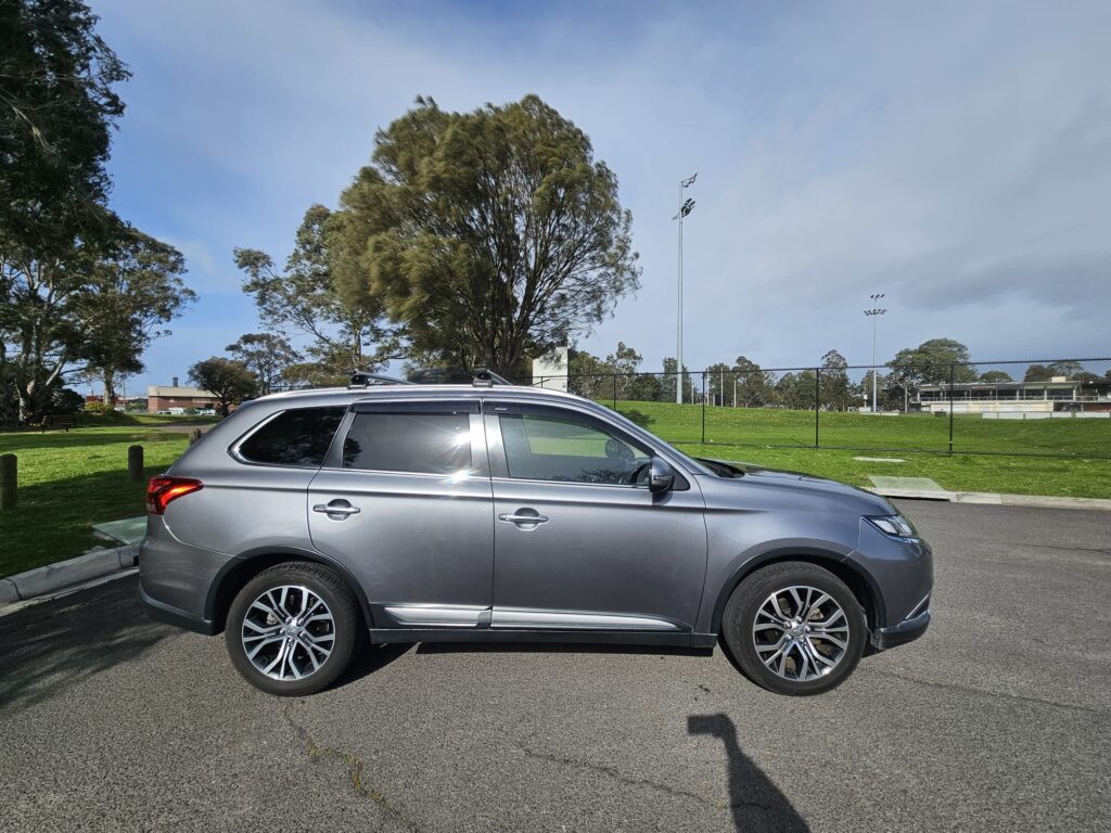 2016 Mitsubishi Outlander ZK MY17 Exceed Wagon 7st 5dr Spts Auto 6sp 4WD 650kg 2.2DT