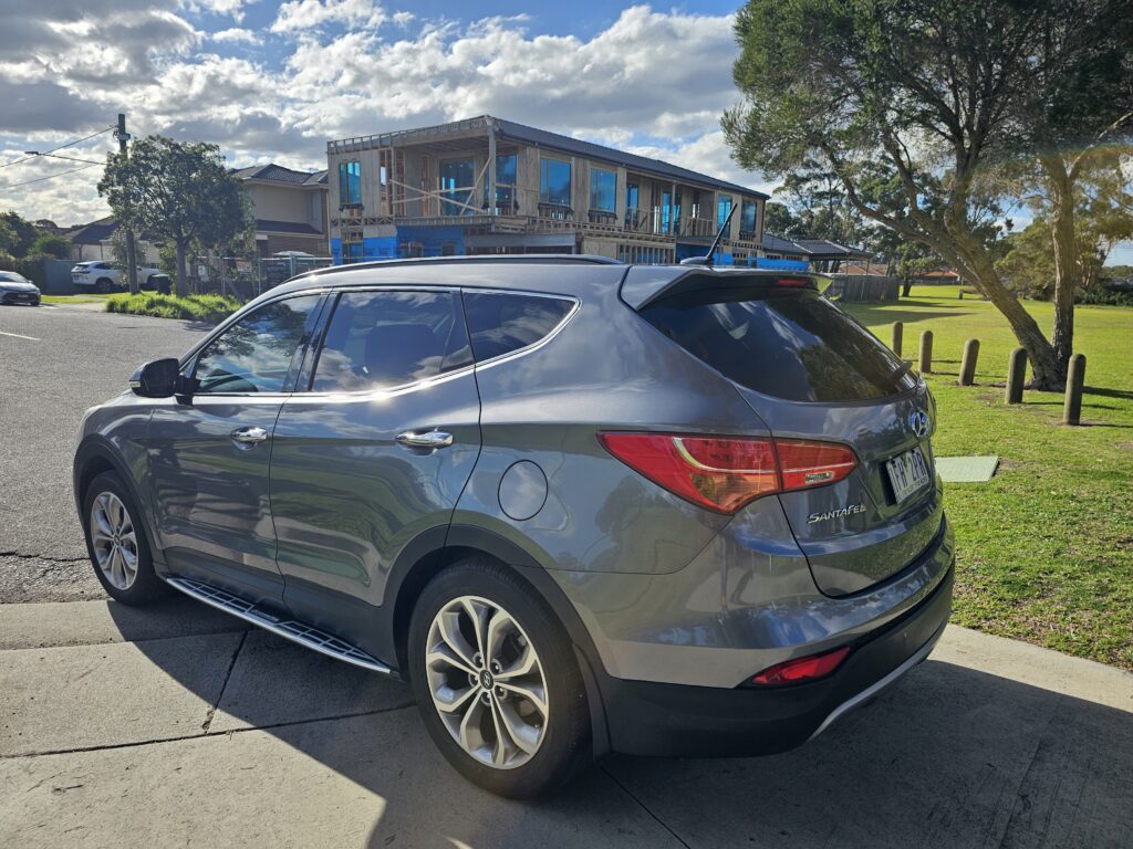 2015 Hyundai Santa Fe DM2 MY15 Highlander Wagon 7st 5dr Spts Auto 6sp 4x4 632kg 2.2DT