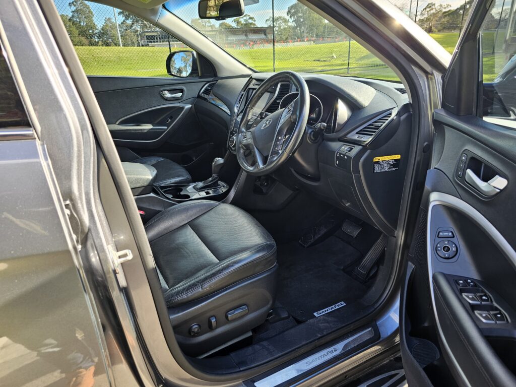 2015 Hyundai Santa Fe DM2 MY15 Highlander Wagon 7st 5dr Spts Auto 6sp 4x4 632kg 2.2DT