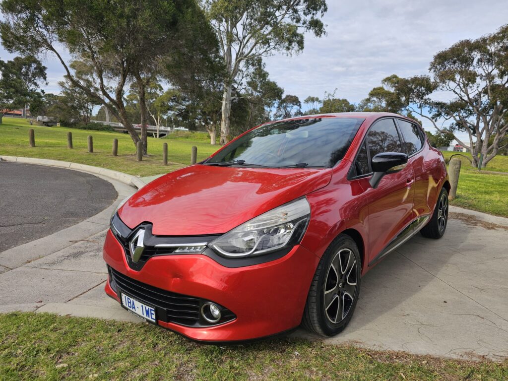 2013 Renault Clio IV B98 Expression Hatchback 5dr EDC 6sp 1.2T