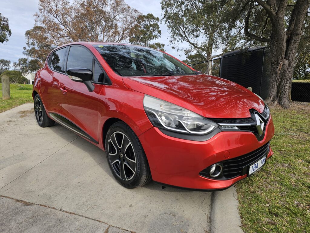 2013 Renault Clio IV B98 Expression Hatchback 5dr EDC 6sp 1.2T