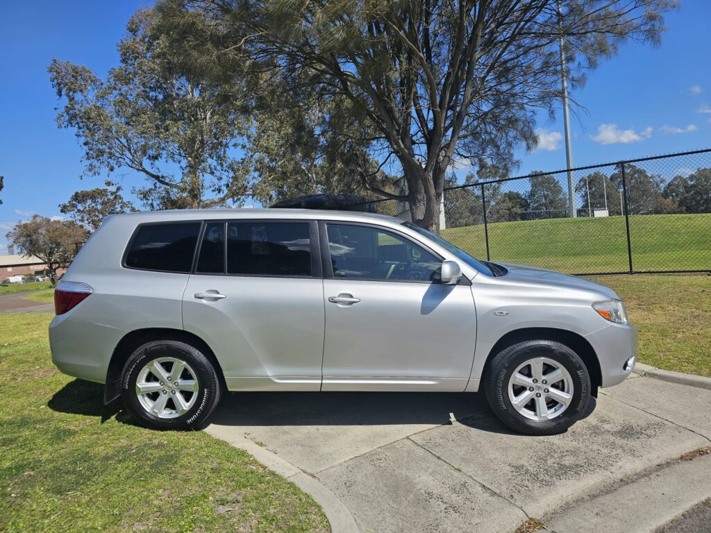 2010 Toyota Kluger GSU45R KX-R Wagon 7st 5dr Spts Auto 5sp AWD 800kg 3.5i