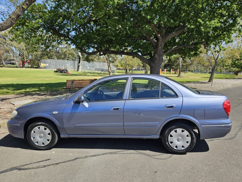 2005 Nissan Pulsar N16 MY2004 ST Sedan 4dr Auto 4sp 1.8i