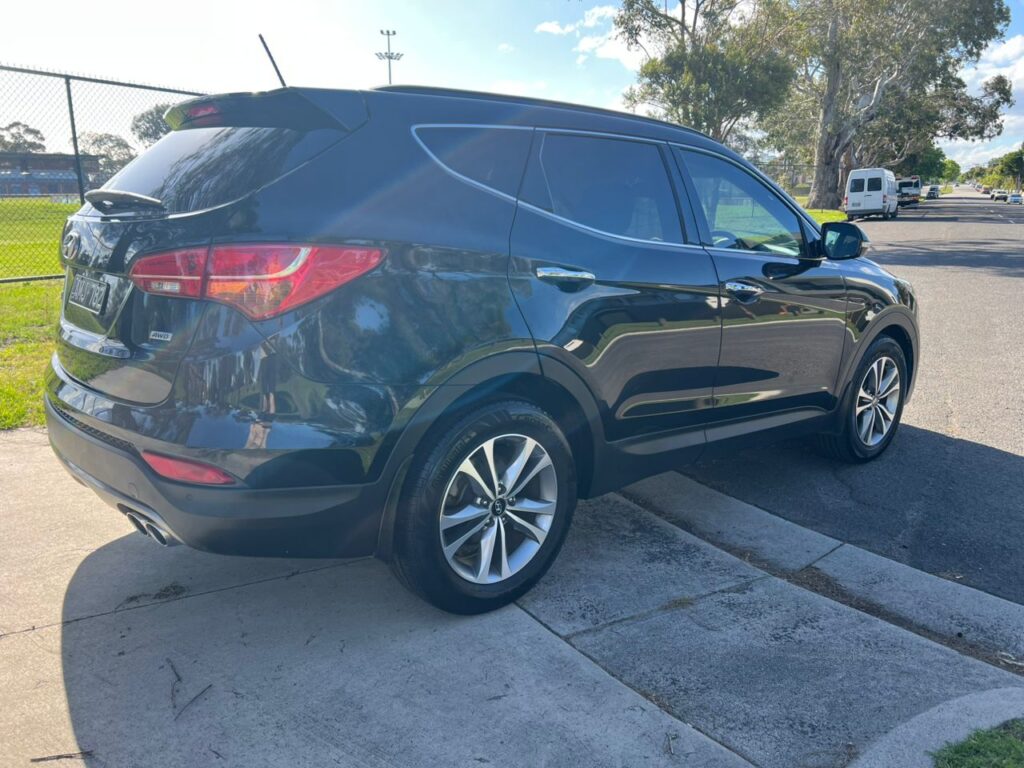 2015 Hyundai Santa Fe DM2 MY15 Elite Wagon 7st 5dr Spts Auto 6sp 4x4 632kg 2.2DT