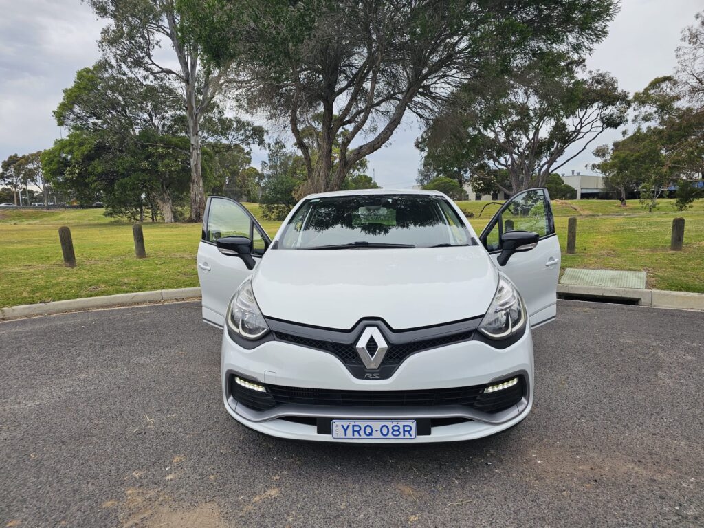 2014 Renault Clio IV B98 R.S. 200 Sport Hatchback 5dr EDC 6sp 1.6T