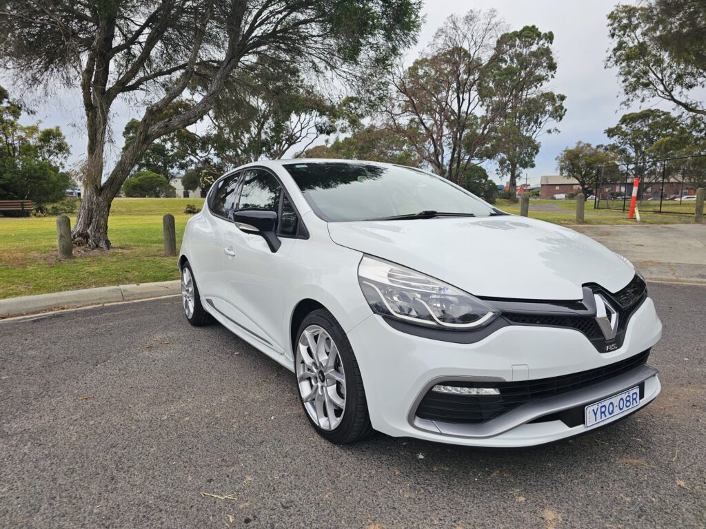 2014 Renault Clio IV B98 R.S. 200 Sport Hatchback 5dr EDC 6sp 1.6T
