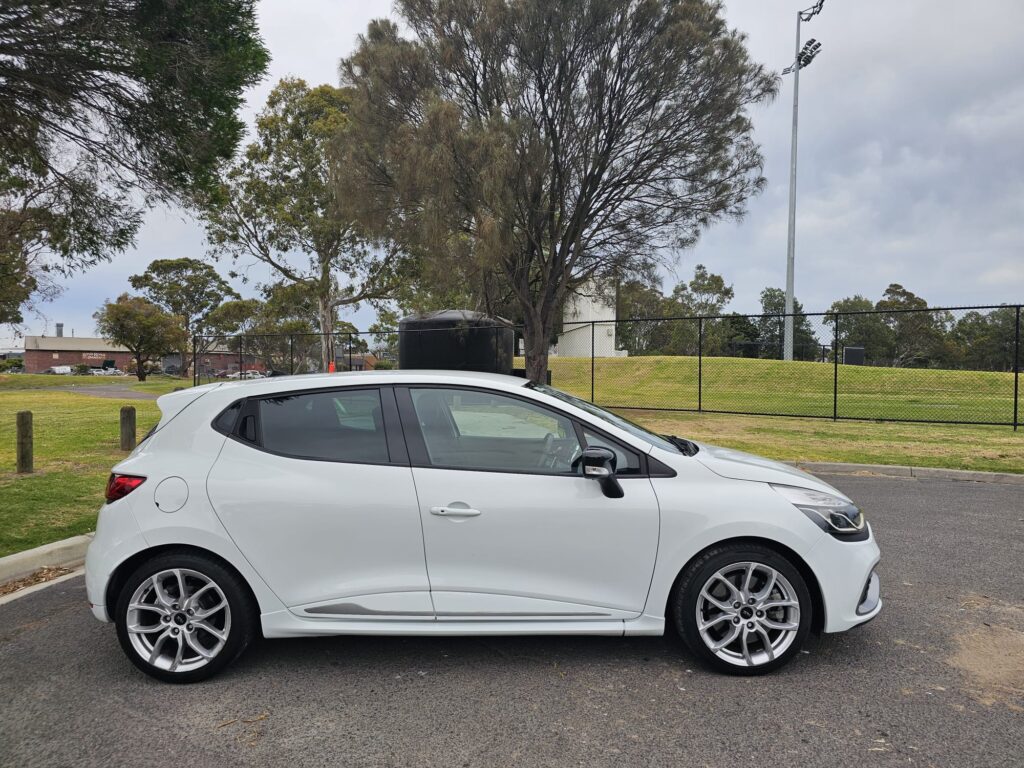 2014 Renault Clio IV B98 R.S. 200 Sport Hatchback 5dr EDC 6sp 1.6T