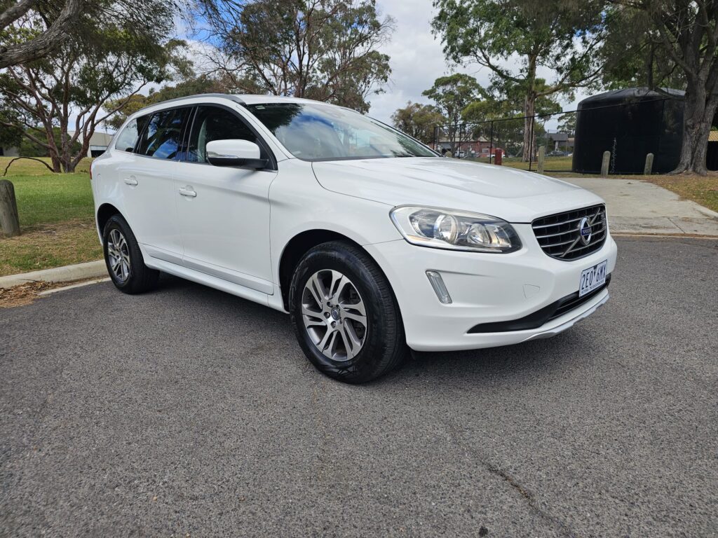 2013 Volvo XC60 DZ MY14 T5 Luxury Wagon 5dr PwrShift 6sp 530kg 2.0T